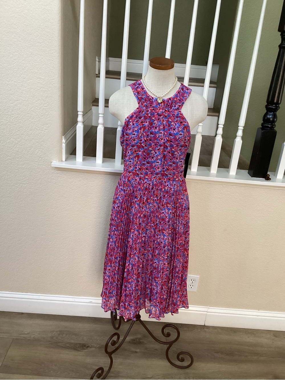 New Maggy London Pink and Purple Floral Halter Midi Dress (10)